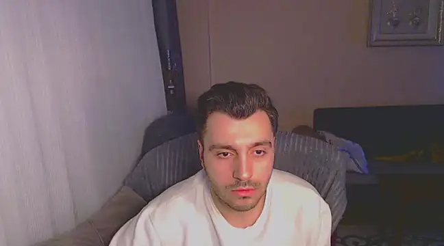 handsomeee04 online show from February 28, 5:04 pm