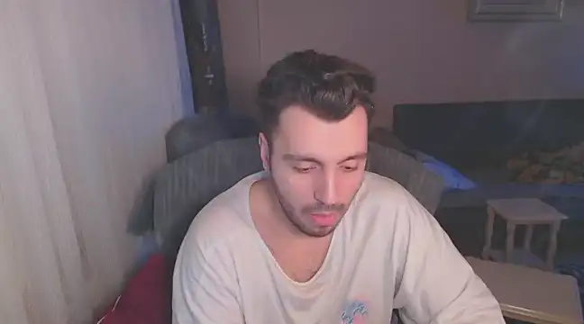 handsomeee04 online show from March 10, 9:51 pm