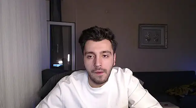 handsomeee04 online show from March 16, 9:16 pm