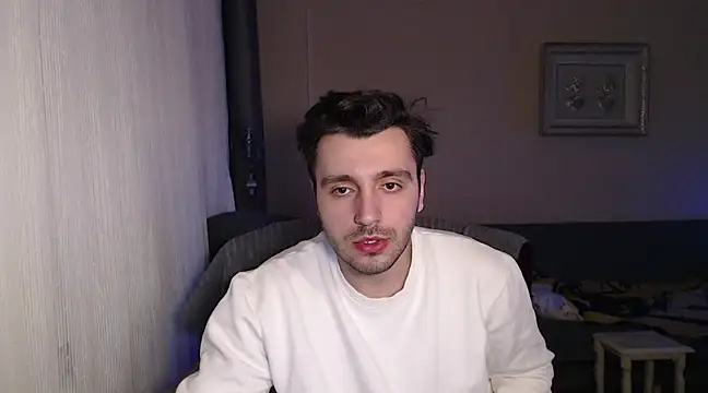 handsomeee04 online show from March 23, 1:09 am