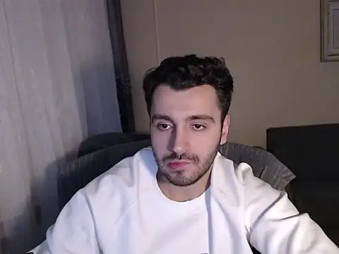 handsomeee04 online show from December 2, 10:16 pm