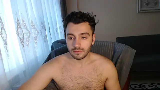 handsomeee04 online show from December 18, 5:46 am