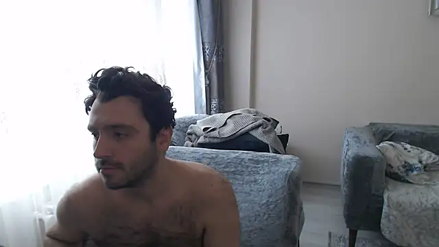 handsomeee04 online show from April 27, 12:03 pm
