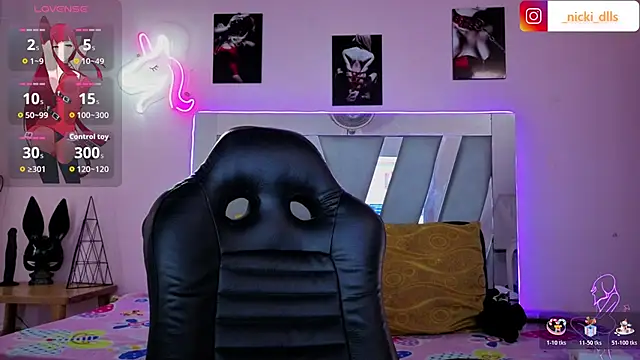 supradoll online show from November 6, 5:14 pm