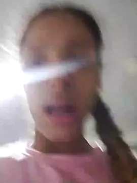 charlotes28 online show from January 3, 3:49 am