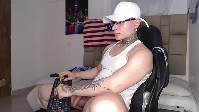 DennisWalkerr online show from December 26, 3:06 am