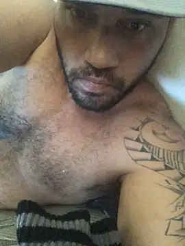 Hawaiianeyes online show from October 7, 4:53 am