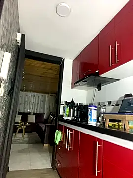 lauuraww online show from September 14, 6:23 am