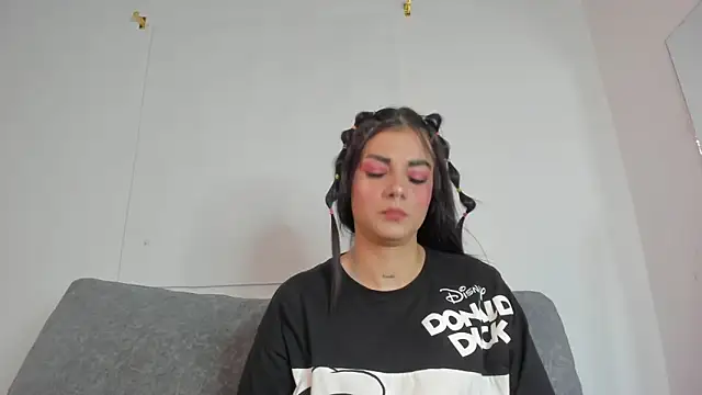 Snapshot of Abril_jones10 chatting on February 20, 3:56 am Abril jones10 online show from February 20, 3:56 am