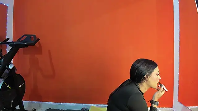 Snapshot of Abril_jones10 chatting on February 22, 3:34 am Abril jones10 online show from February 22, 3:34 am