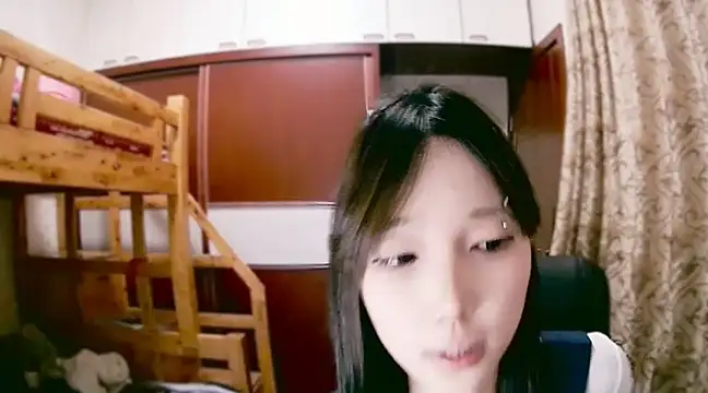 lulu-2002 online show from December 21, 5:18 pm