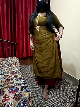 Snapshot of Soniya_444 chatting on February 10, 7:49 pm Soniya 444 online show from February 10, 7:49 pm