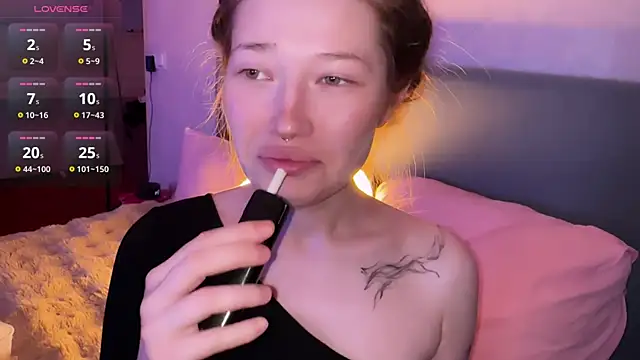 Snapshot of eva_varnerr chatting on August 5, 6:55 pm eva varnerr online show from August 5, 6:55 pm