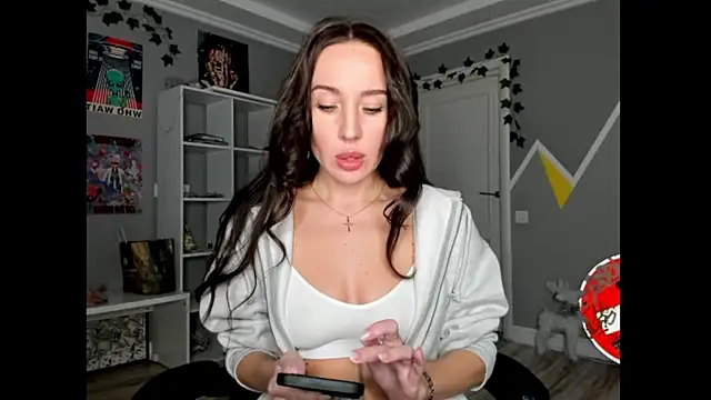 One of the girls online show from March 1, 4:44 pm