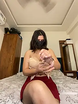 ahista online show from July 27, 7:10 pm
