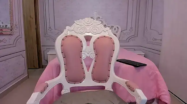 Snapshot of Daphne_Fox_ chatting on March 9, 12:09 pm Daphne Fox online show from March 9, 12:09 pm