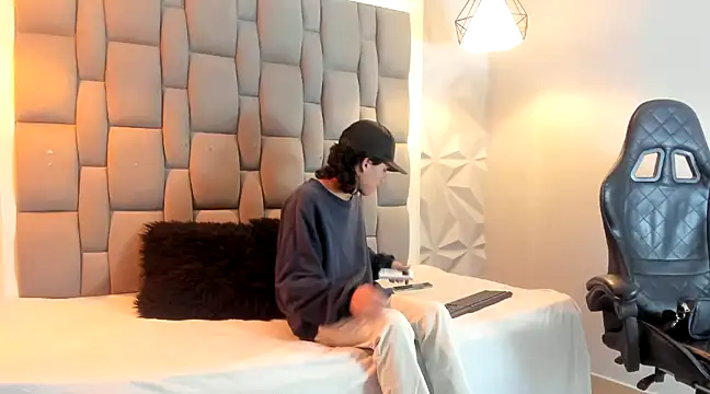 andy dan18 online show from February 12, 8:29 pm