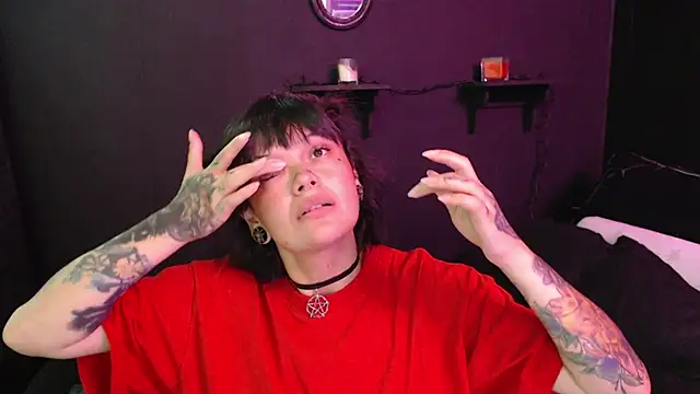 Snapshot of rousstattoo chatting on November 14, 7:56 pm rousstattoo online show from November 14, 7:56 pm