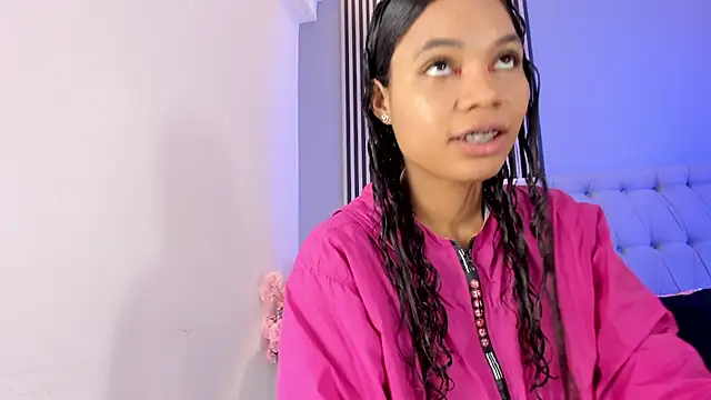 GysellHanson online show from December 5, 11:30 am