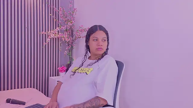 GysellHanson online show from July 25, 12:03 pm