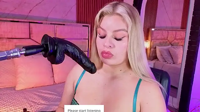 Snapshot of LolaAngellx chatting on July 26, 5:04 am LolaAngellx online show from July 26, 5:04 am