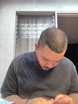 El Titan1998 online show from February 21, 12:17 pm