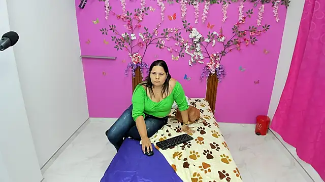 kariragapeass18 online show from January 19, 2:47 am