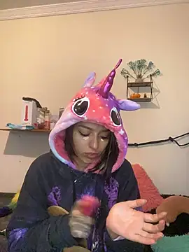 BlueStoneX online show from December 22, 7:05 am