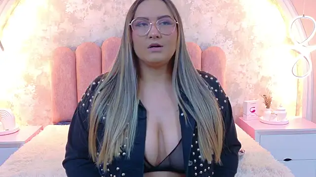 MiaLaurents online show from January 7, 4:04 am