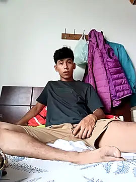 Snapshot of Andres123cv chatting on November 23, 4:51 pm Andres123cv online show from November 23, 4:51 pm