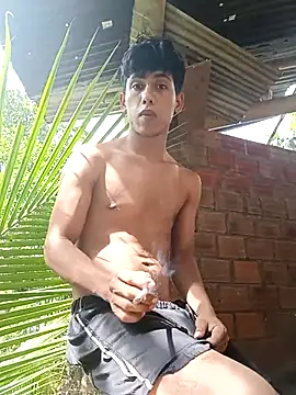 Snapshot of Andres123cv chatting on December 5, 6:59 pm Andres123cv online show from December 5, 6:59 pm