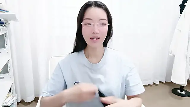 Snapshot of Lucky-kaka999 chatting on December 2, 2:50 am Lucky-kaka999 online show from December 2, 2:50 am