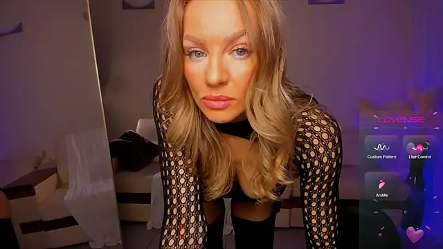 Snapshot of Oliva_Candy chatting on June 3, 6:57 pm Oliva Candy online show from June 3, 6:57 pm