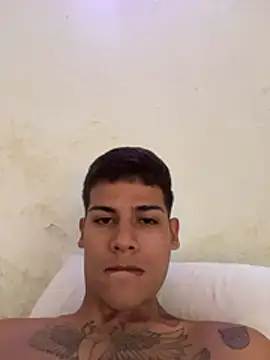 Snapshot of Clyde019 chatting on November 12, 5:35 pm Clyde019 online show from November 12, 5:35 pm