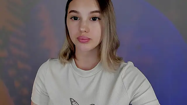 Snapshot of AngelicaKleee chatting on January 19, 2:47 am AngelicaKleee online show from January 19, 2:47 am