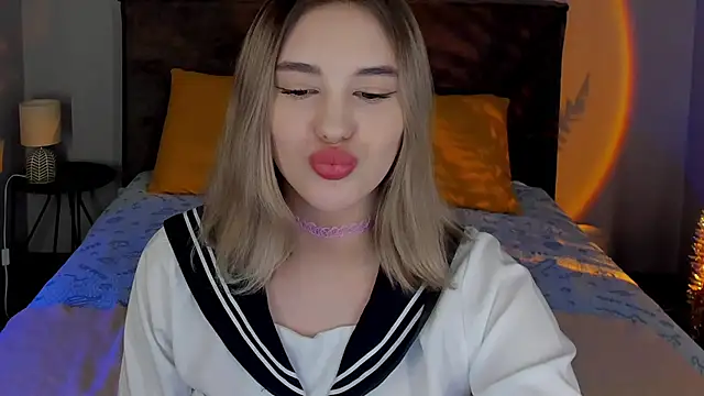 Snapshot of AngelicaKleee chatting on January 22, 2:26 am AngelicaKleee online show from January 22, 2:26 am