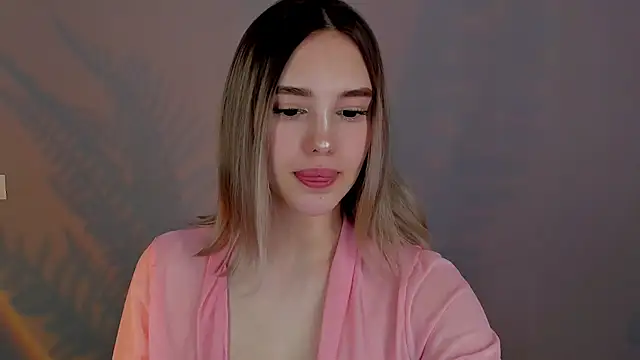 Snapshot of AngelicaKleee chatting on February 8, 1:54 am AngelicaKleee online show from February 8, 1:54 am