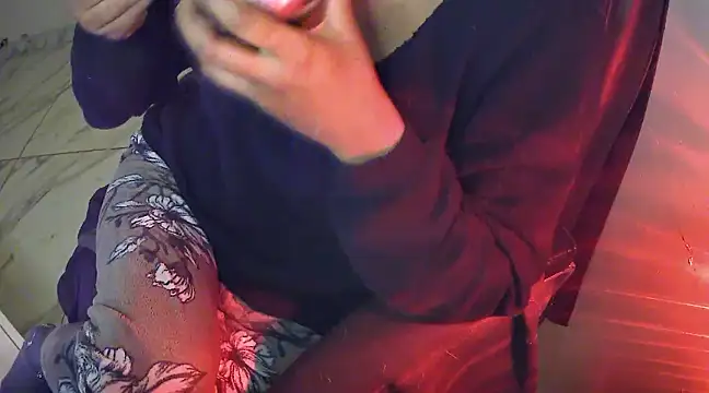Snapshot of J_kaur chatting on January 24, 3:11 am J kaur online show from January 24, 3:11 am