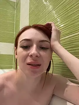 Snapshot of Cuteroxyfoxy chatting on February 14, 4:09 pm Cuteroxyfoxy online show from February 14, 4:09 pm