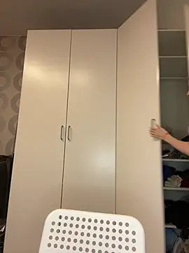 Snapshot of Cuteroxyfoxy chatting on October 22, 2:50 pm Cuteroxyfoxy online show from October 22, 2:50 pm