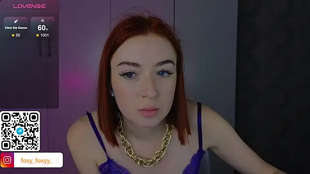 Snapshot of Cuteroxyfoxy chatting on February 9, 9:13 am Cuteroxyfoxy online show from February 9, 9:13 am