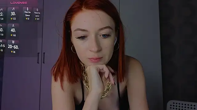 Cuteroxyfoxy online show from June 20, 1:36 pm