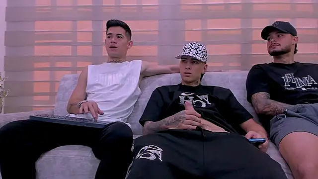 Snapshot of hell_twink chatting on December 26, 7:49 pm hell twink online show from December 26, 7:49 pm