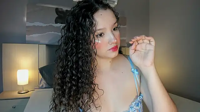 LucyLovelyy online show from July 22, 2:36 am