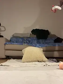 Snapshot of D3V0Z chatting on February 7, 11:13 pm D3V0Z online show from February 7, 11:13 pm