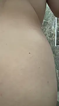 Snapshot of Sophia_cyrus11 chatting on November 10, 4:17 pm Sophia cyrus11 online show from November 10, 4:17 pm