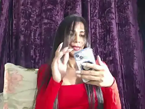Ebonyxprincess  online show from January 10, 3:39 am