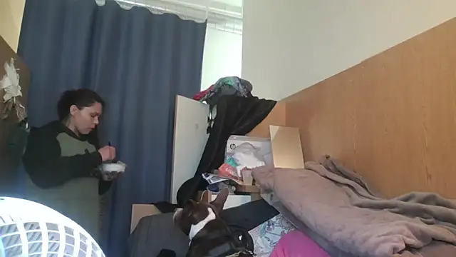 Snapshot of Dnasty408 chatting on November 7, 8:20 pm Dnasty408 online show from November 7, 8:20 pm