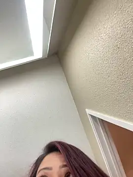 Snapshot of Dnasty408 chatting on November 11, 3:17 am Dnasty408 online show from November 11, 3:17 am