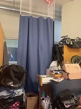 Snapshot of Dnasty408 chatting on February 3, 3:04 am Dnasty408 online show from February 3, 3:04 am